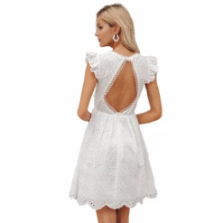 Robe Blanche Dentelle -Universdentelle ae01 removebg preview 10 removebg preview